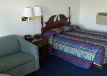 Four Oaks Lodging & RV Resort hotel thumbnail 5