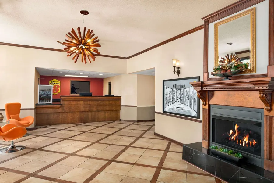 Super 8 by Wyndham Clinton/Jackson West hotel detail image 2