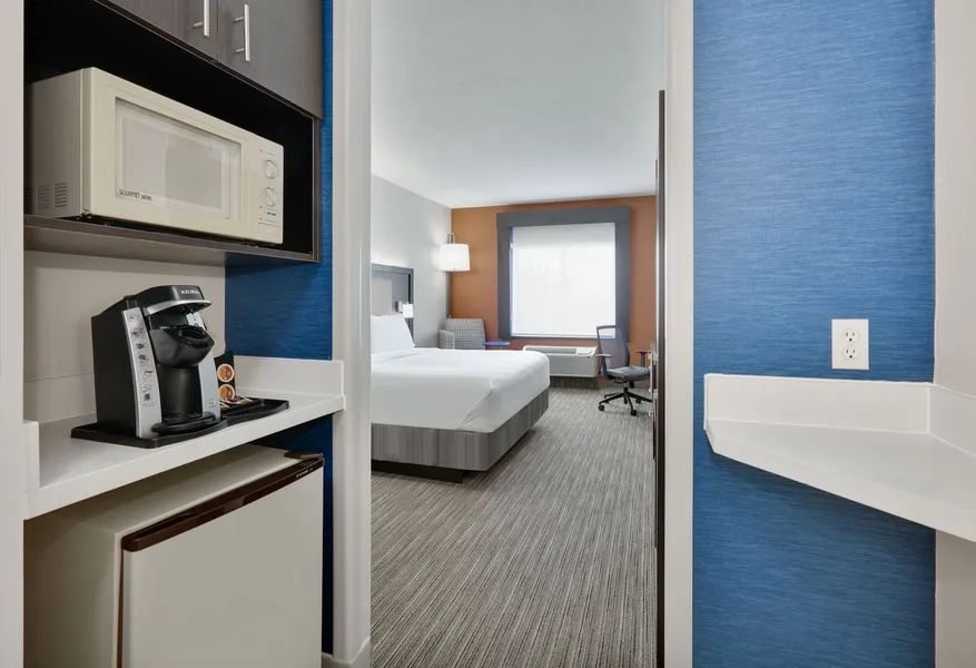 Holiday Inn Express Hotel & Suites Dallas - Duncanville by IHG hotel detail image 2