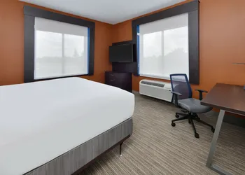 Holiday Inn Express Hotel & Suites Dallas - Duncanville by IHG hotel thumbnail 5