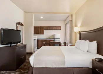 Baymont by Wyndham Clute/Lake Jackson hotel thumbnail 8