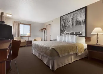 Super 8 by Wyndham Sioux Falls/41st Street hotel thumbnail 7