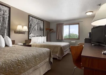 Super 8 by Wyndham Sioux Falls/41st Street hotel thumbnail 8