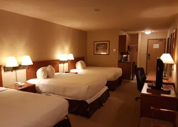 Super 8 by Wyndham Fort Nelson BC hotel thumbnail 4