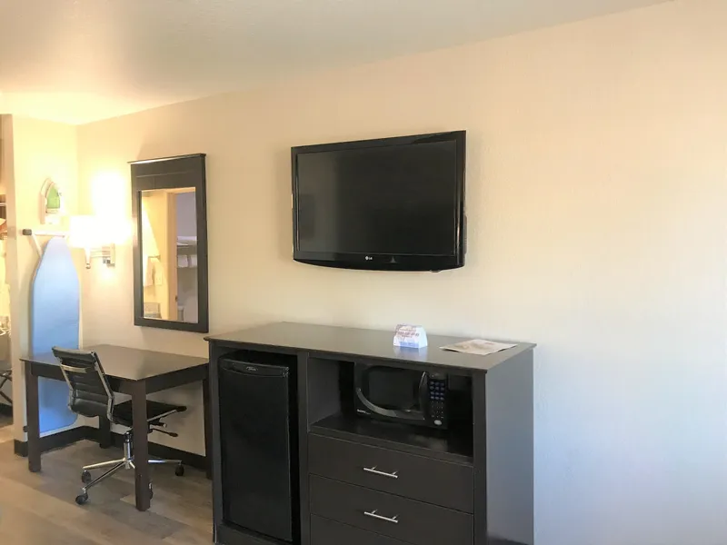 Econo Lodge Near Lackland Air Force Base - SeaWorld hotel detail image 6