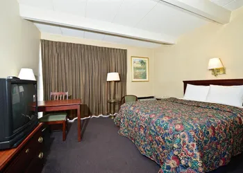 Americas Best Value Inn Phillipsburg hotel thumbnail 4