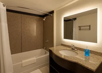Super 8 by Wyndham Phoenix Downtown hotel thumbnail 7