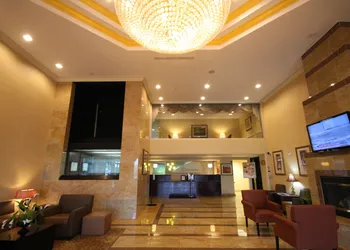 Holiday Inn Hazlet by IHG hotel thumbnail 2