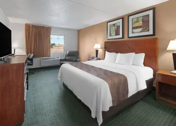 Baymont by Wyndham Jamestown Conference Center & Water Park hotel thumbnail 7