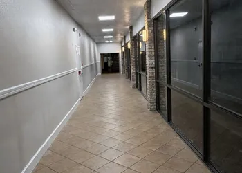 Express Inn & Suites hotel thumbnail 2