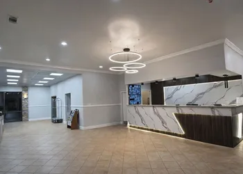 Express Inn & Suites hotel thumbnail 3
