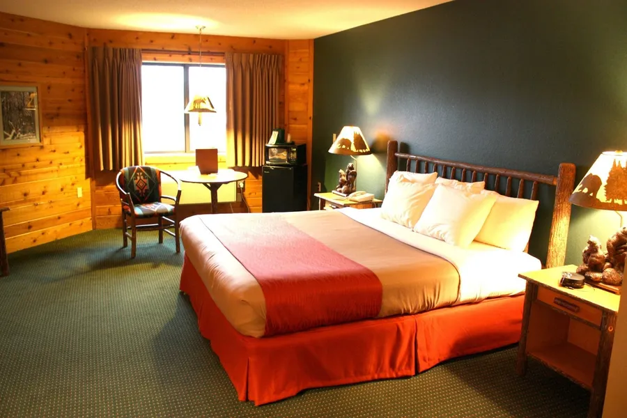 The Lodge at Crooked Lake hotel detail image 6