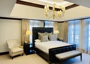 Hilton President Kansas City hotel thumbnail 6