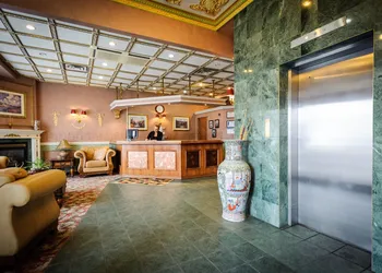 Peterborough Inn & Suites Hotel hotel thumbnail 4