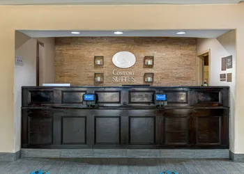 Comfort Suites Gainesville hotel thumbnail 3