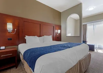 Comfort Suites Gainesville hotel thumbnail 4