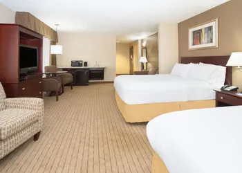 Holiday Inn Express & Suites Minot by IHG hotel thumbnail 8