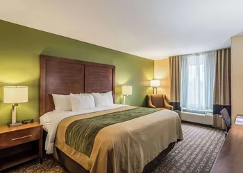 Comfort Inn & Suites Panama City North hotel thumbnail 6