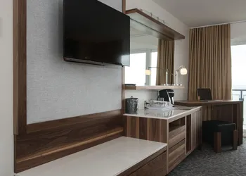 Auberge De La Pointe hotel thumbnail 6