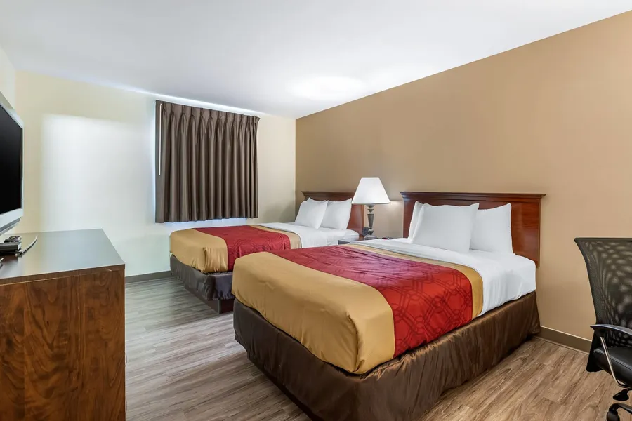Econo Lodge Inn & Suites Des Moines Fairgrounds Area hotel detail image 6