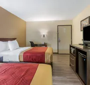 Econo Lodge Inn & Suites Des Moines Fairgrounds Area hotel detail image 7