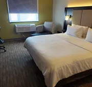 Holiday Inn Express Maspeth by IHG hotel detail image 3