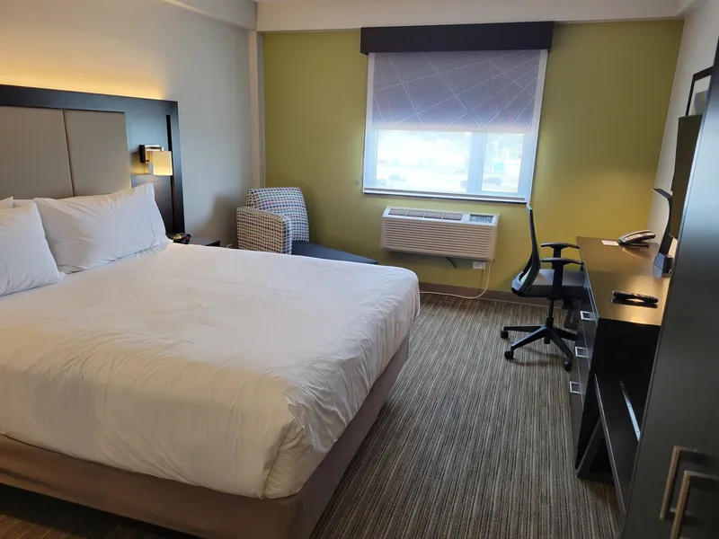 Holiday Inn Express Maspeth by IHG hotel detail image 6