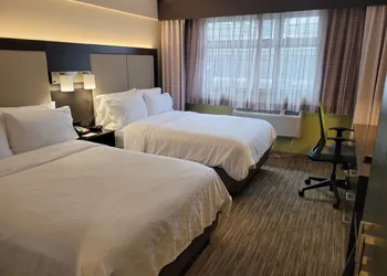 Holiday Inn Express Maspeth by IHG hotel thumbnail 7