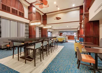 Hampton Inn & Suites Dallas-Arlington-South hotel thumbnail 2