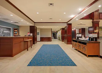 Hampton Inn & Suites Dallas-Arlington-South hotel thumbnail 3
