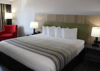 Country Inn & Suites by Radisson, London, KY hotel thumbnail 6