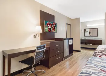 Red Roof Inn Acworth - Emerson/ LakePoint South hotel thumbnail 4