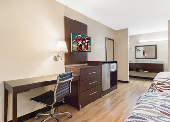Red Roof Inn Acworth - Emerson/ LakePoint South hotel thumbnail 4