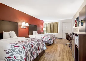 Red Roof Inn Acworth - Emerson/ LakePoint South hotel thumbnail 7