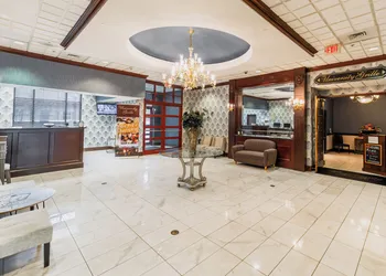 University Hotel & Suites Shippensburg, Trademark by Wyndham hotel thumbnail 2