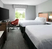 Hampton Inn & Suites West Bend hotel detail image 7