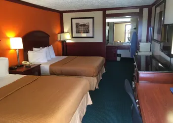 Howard Johnson by Wyndham San Marcos hotel thumbnail 6