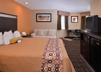 Americas Best Value Inn & Suites Madera hotel thumbnail 4