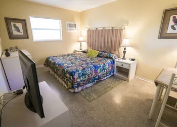 Ocean Inn hotel thumbnail 5