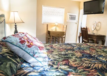 Ocean Inn hotel thumbnail 8