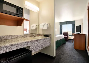 Travelodge by Wyndham Bill WY Thunder Basin Ntl Grassland hotel thumbnail 5