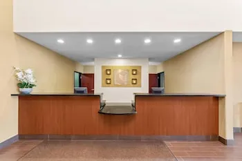 Comfort Suites San Antonio North - Stone Oak hotel thumbnail 3