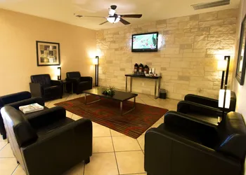 Comfort Suites San Antonio North - Stone Oak hotel thumbnail 6
