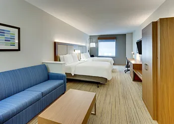 Holiday Inn Express Hotel & Suites Weatherford by IHG hotel thumbnail 5