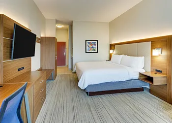 Holiday Inn Express Hotel & Suites Weatherford by IHG hotel thumbnail 7