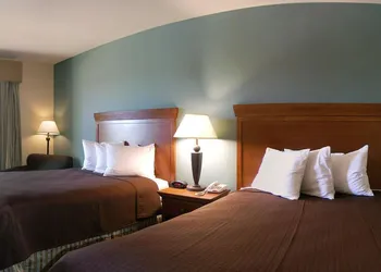 Quality Inn & Suites - Marlin hotel thumbnail 3
