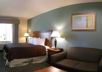 Quality Inn & Suites - Marlin hotel thumbnail 4