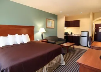 Quality Inn & Suites - Marlin hotel thumbnail 7