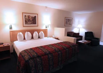 Gateway Studio Suites hotel thumbnail 7