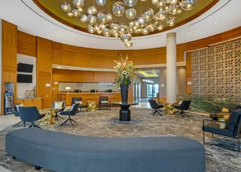 Radisson Hotel & Conference Centre Calgary Airport hotel thumbnail 3